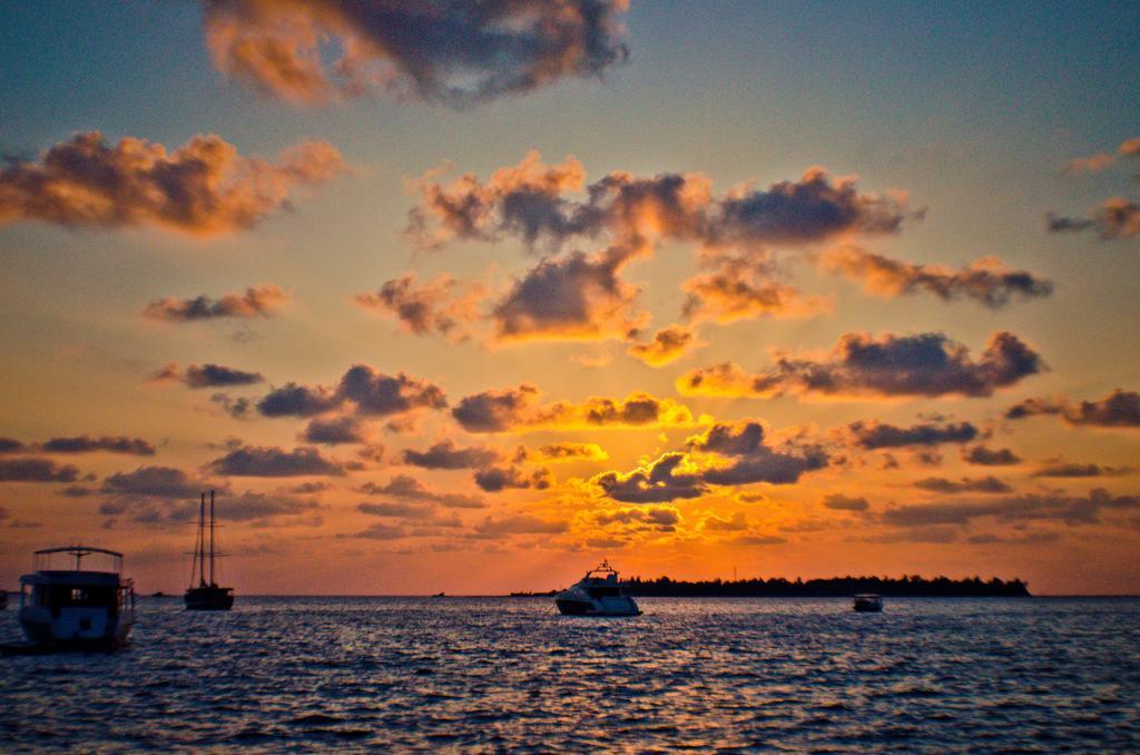 Beach Palace Hulhumalé Extérieur photo